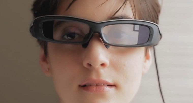 sony-smarteyeglass-02_story